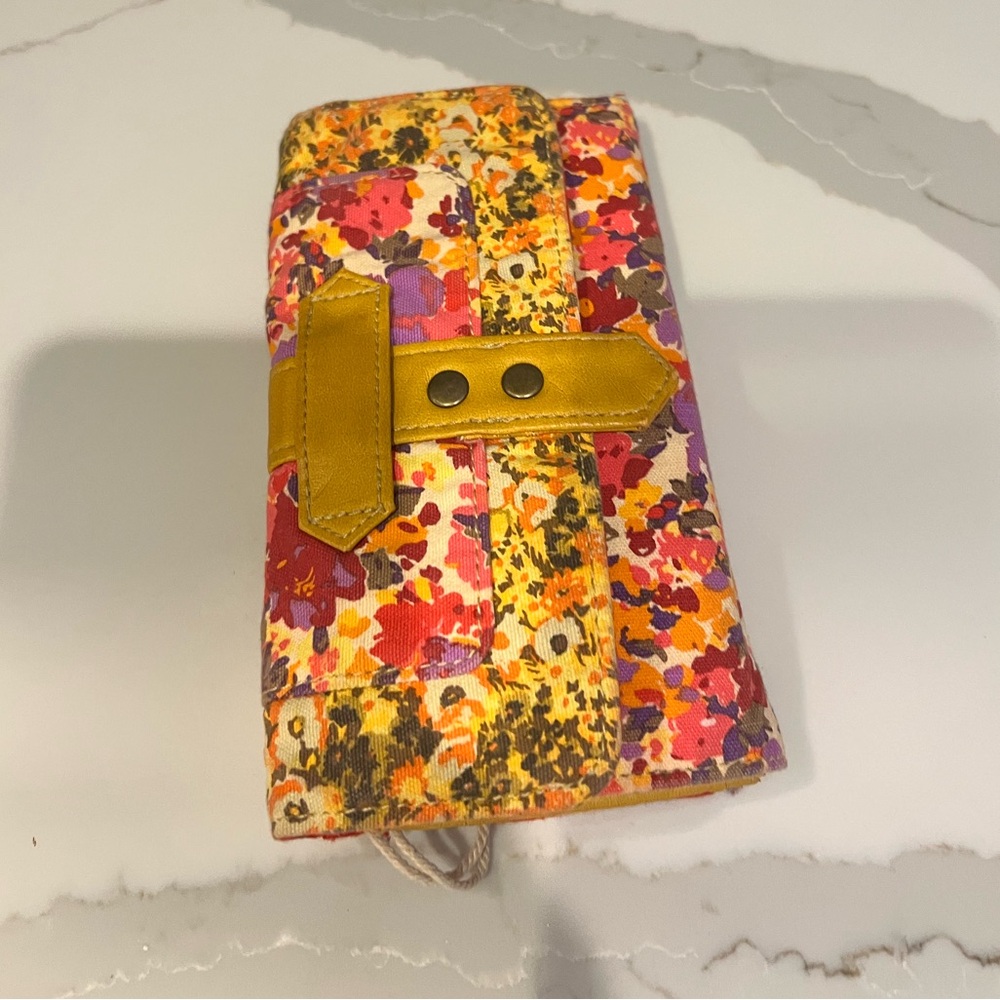 New Mossimo wallet